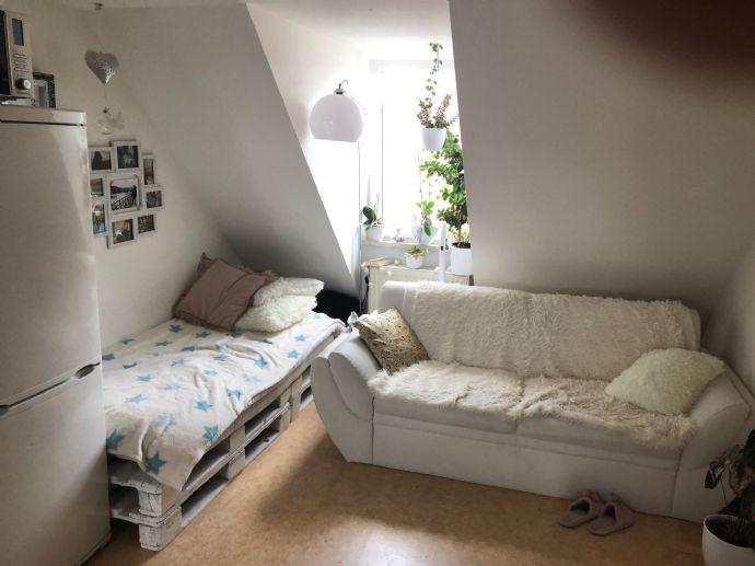 Maisonettenwohnung Saalfeld (Saale) - 2 Zimmer, 25 m&sup2;, 300&euro; | Angebot:26219744