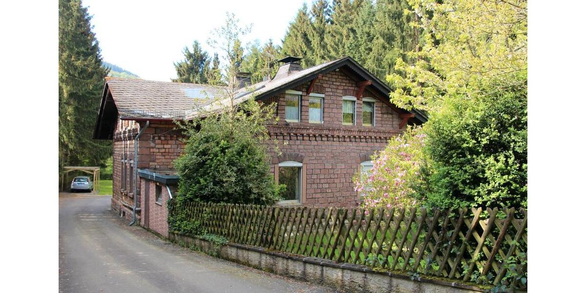 Dachgeschoßwohnung Birresborn - 4 Zimmer, 100 m&sup2;, 650&euro; | Angebot:24829579