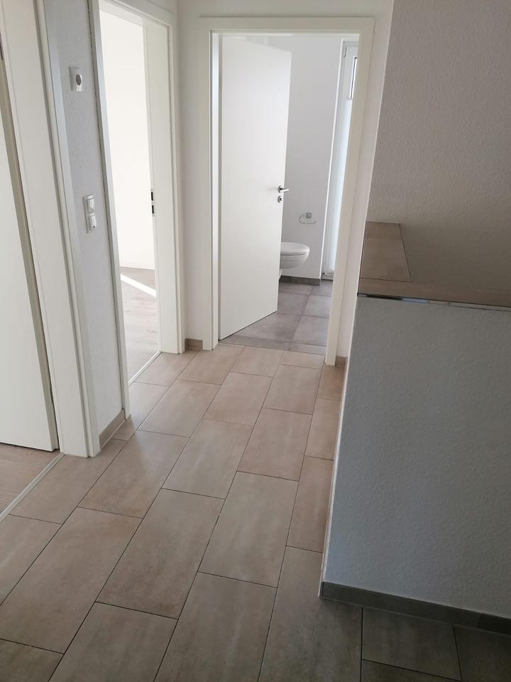 Moderne 5-Zimmer-Doppelhaushälfte mit Garten zu vermieten