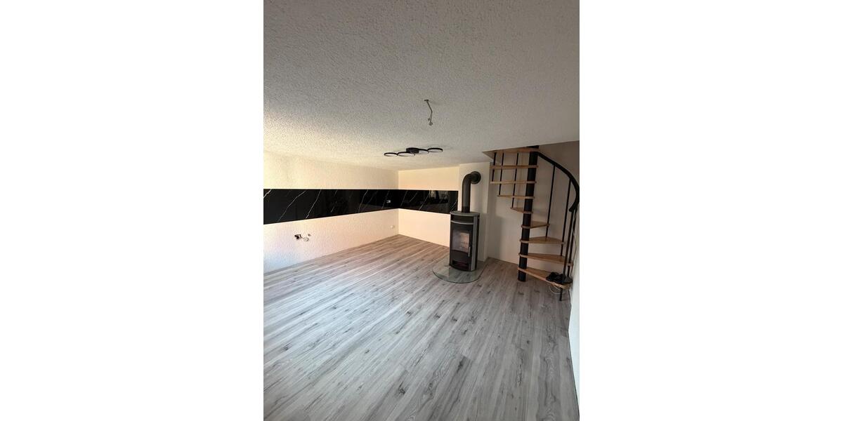 Etagenwohnung Kindelbrück - 4 Zimmer, 100 m&sup2;, 850&euro; | Angebot:26669566
