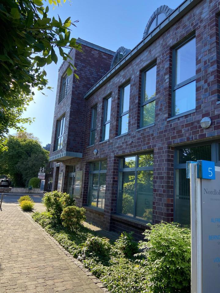 Moderne Dachgeschoßwohnung mit Balkon – Mitten in Vechta