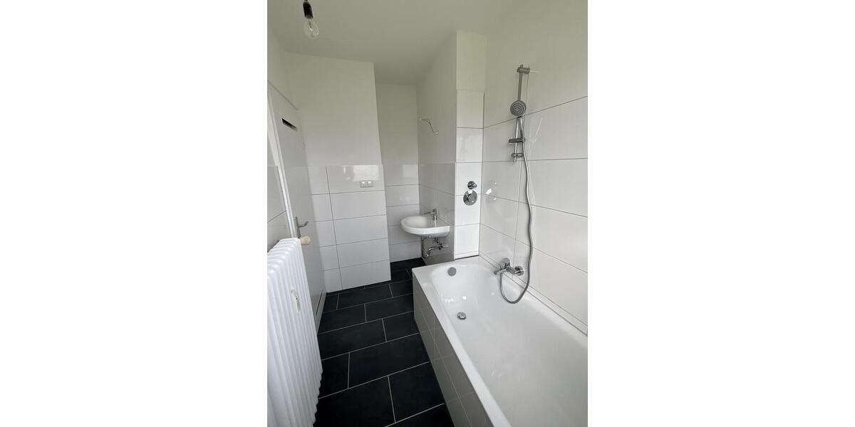 Etagenwohnung Wilhelmshaven Aldenburg - 4 Zimmer, 81 m&sup2;, 549&euro; | Angebot:24862202