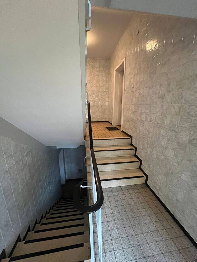 BESICHTIGUNG: DI., 02.09., 17.00 - 17.30 Uhr! Großzügige 4-Zimmer-Wohnung in Schnelsen, 95 m²! Befristete Vermietung für ein Jahr, auch an WG