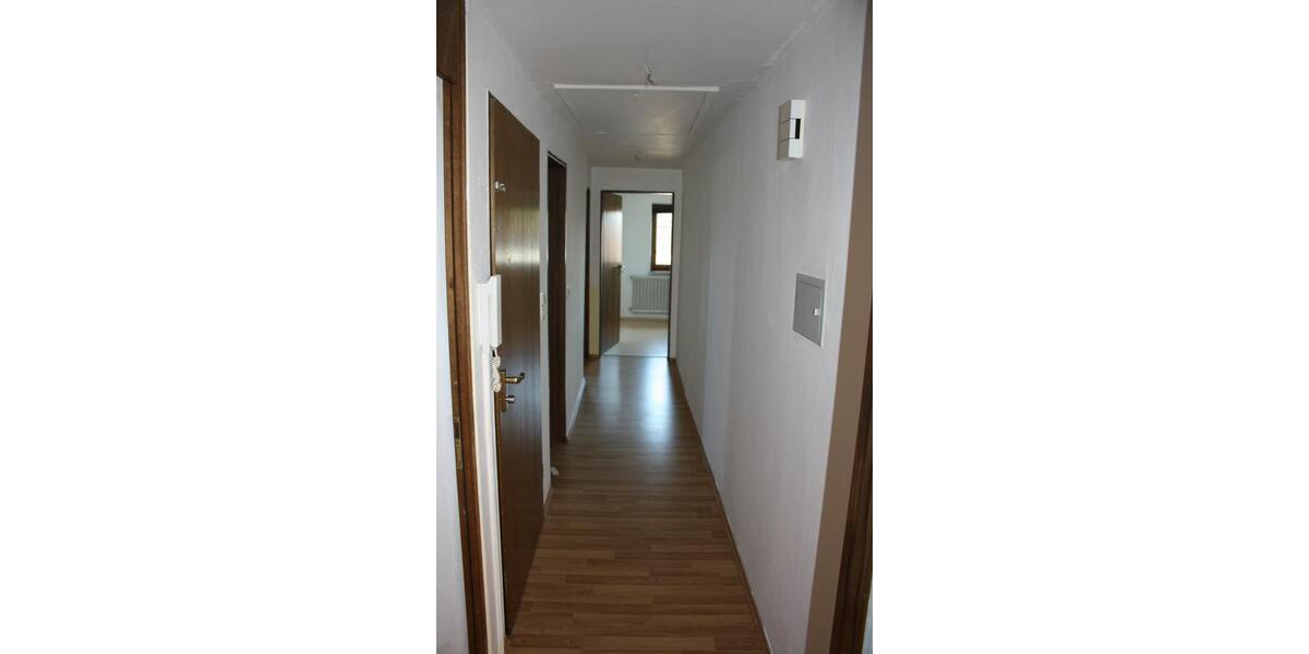 Dachgeschoßwohnung Patersdorf - 5 Zimmer, 140 m&sup2;, 770&euro; | Angebot:24495165