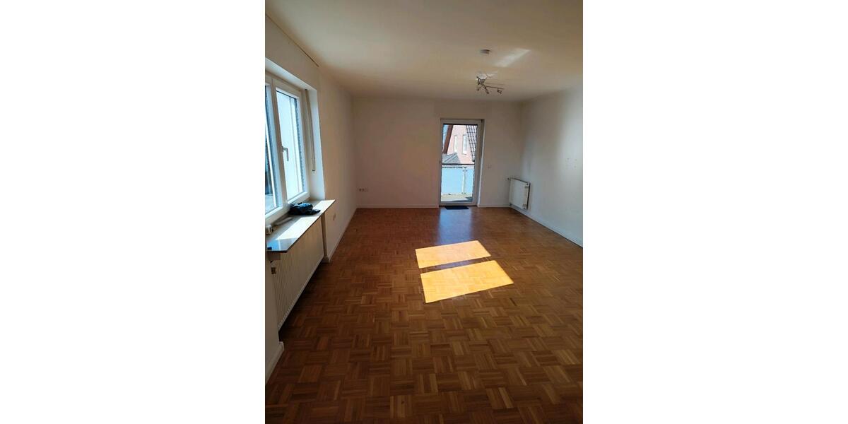 Etagenwohnung Halle - 4 Zimmer, 96 m&sup2;, 950&euro; | Angebot:25831655