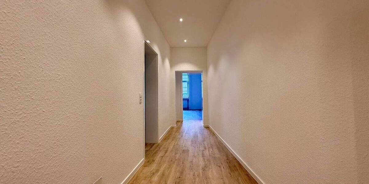 Erstbezug nach Sanierung - helle 3 ZKB-Erdgeschoss Altbauwohnung 3 zimmer