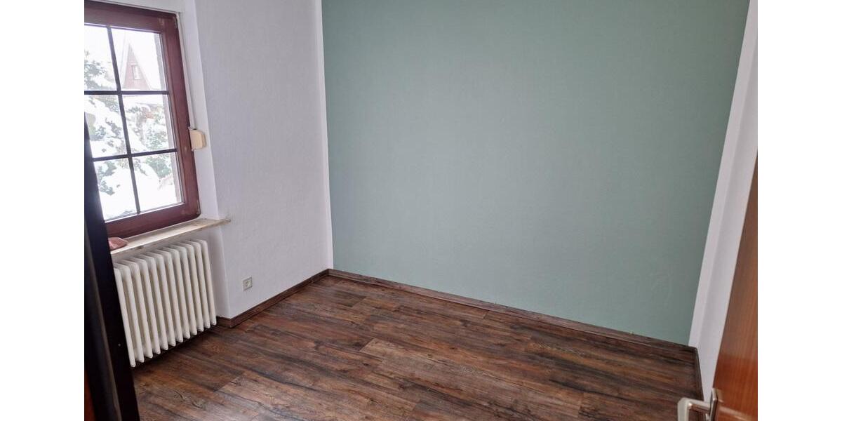 Erdgeschosswohnung mit Keller, Terrasse, Garage und Garten 3 zimmer