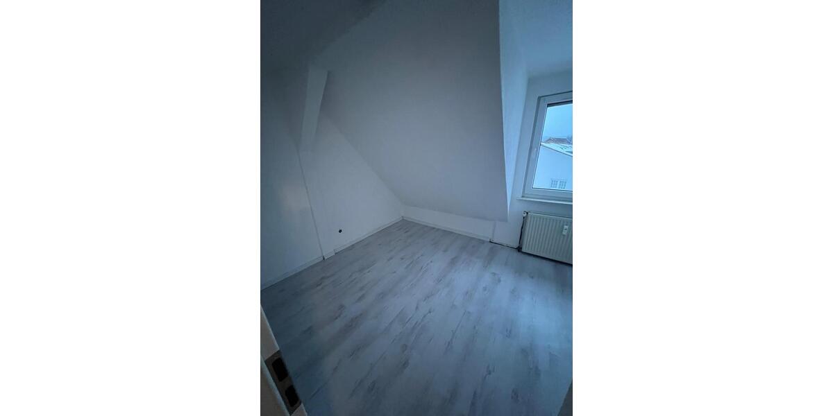 Dachgeschoßwohnung Allendorf (Eder) - 5 Zimmer, 135 m&sup2;, 1.200&euro; | Angebot:26374963