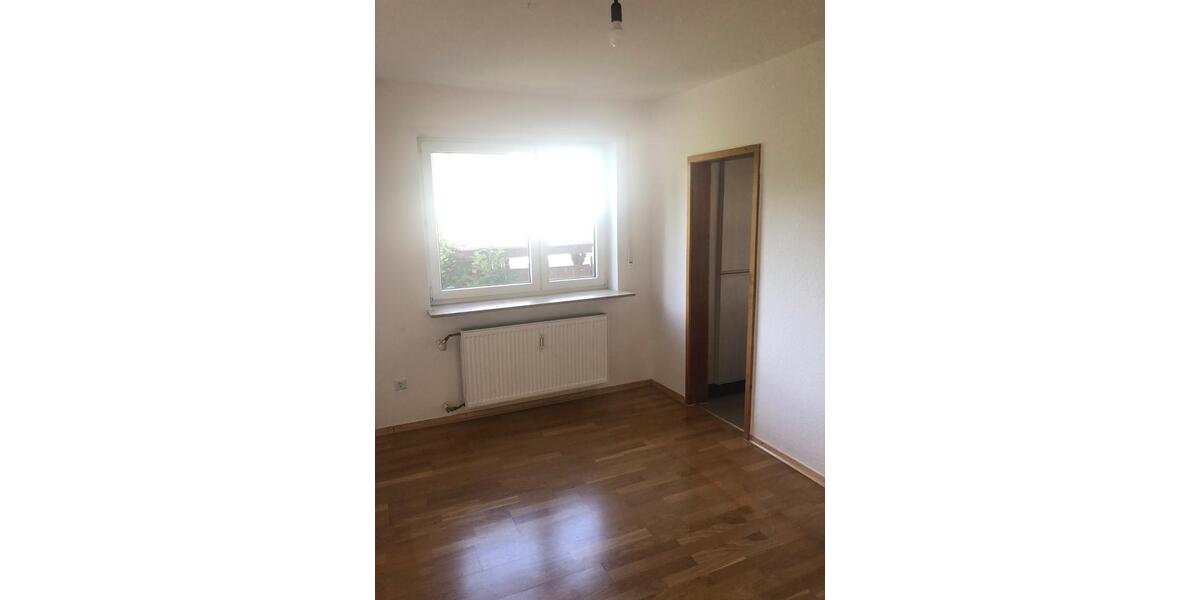 Etagenwohnung Weisenheim am Sand - 3.5 Zimmer, 90 m&sup2;, 925&euro; | Angebot:26250620
