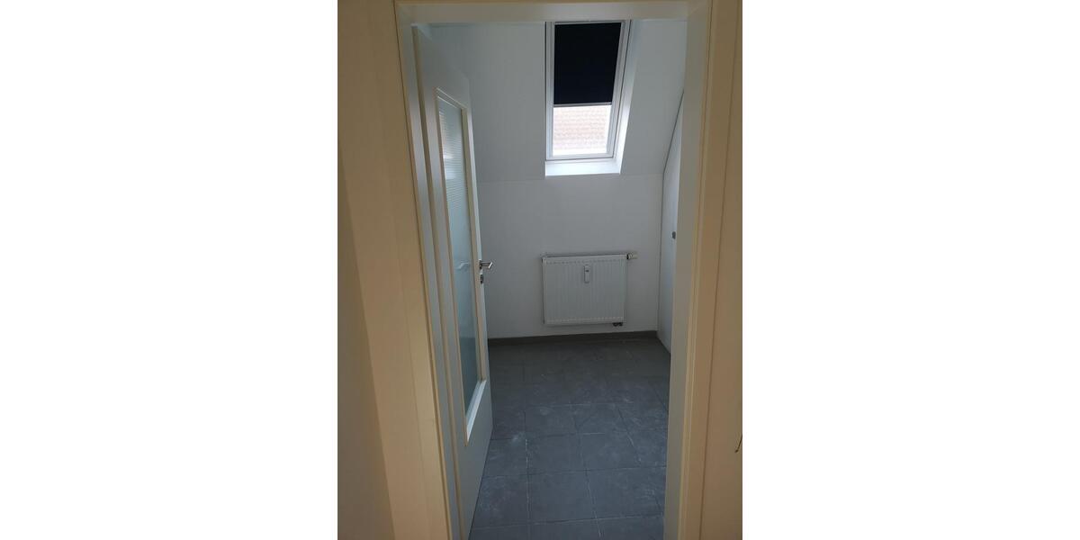 Wunderschöne, helle, geräumige 4 Zimmer Wohnung 4 zimmer