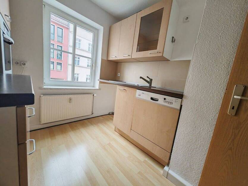 Mein neues Zuhause!! Stadtnahe 2 Zimmer-Wohnung mit Einbauküche + Tageslichtbad mit Wanne