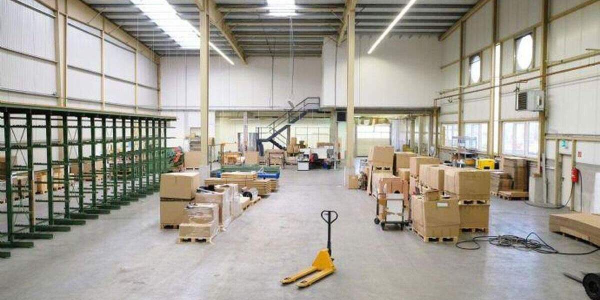 Industriehalle 2819qm für Produktion oder Lagerung beheizt in Rednitzhembach Höhe ca. 10m zimmer