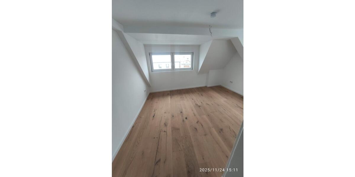 Dachgeschoßwohnung Schnaittach - 3 Zimmer, 102 m&sup2;, 1.200&euro; | Angebot:26290194