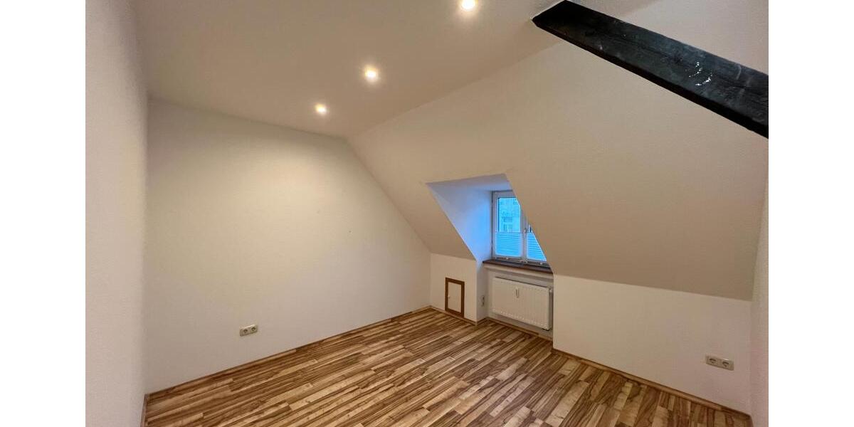 Dachgeschoßwohnung Brunsbüttel - 2 Zimmer, 44 m&sup2;, 440&euro; | Angebot:26131623