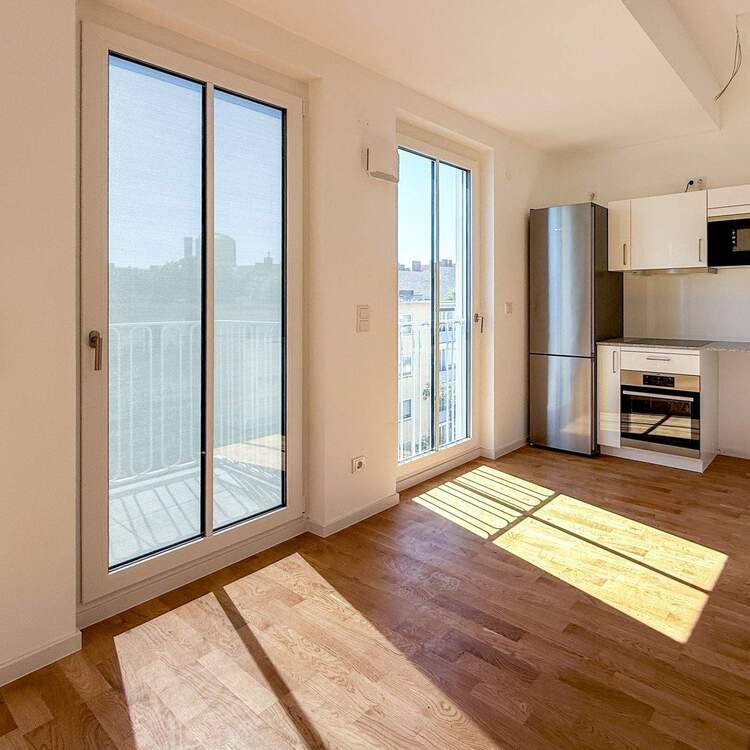 Schlau und effizient geschnittene Wohnung - Bodentiefe Fenster, viel Licht und mitten in der Stadt 2 zimmer