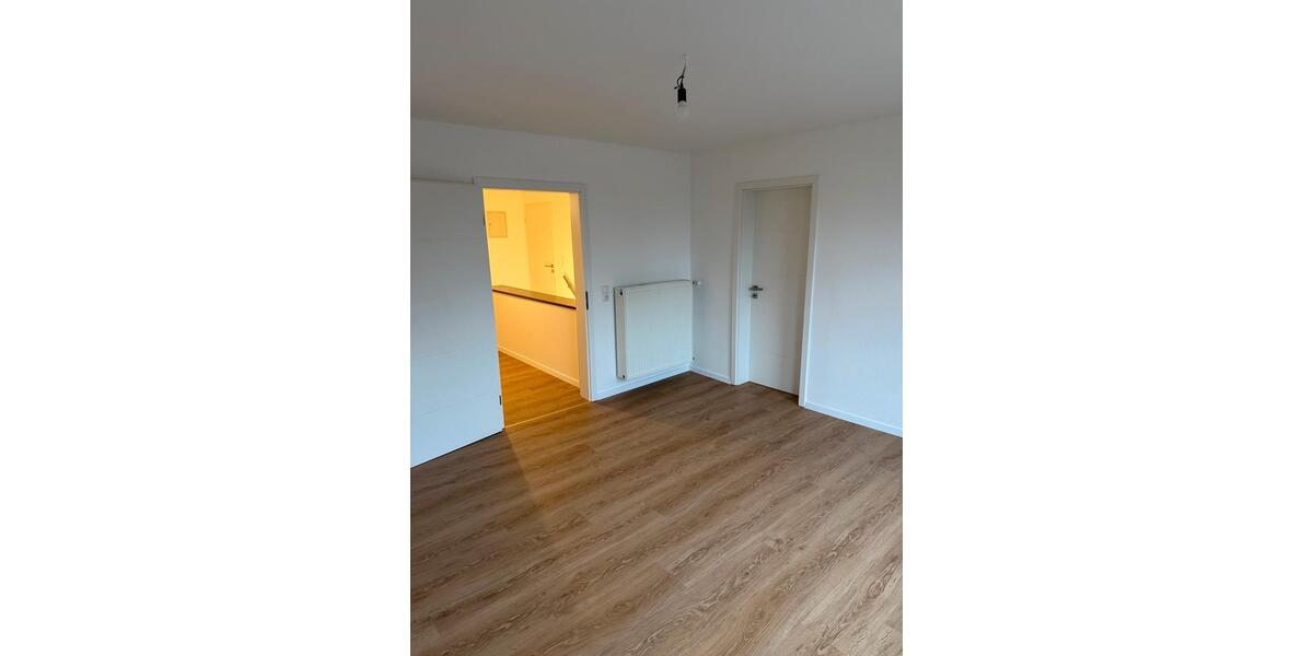 Dachgeschoßwohnung Uelzen - 2 Zimmer, 70 m&sup2;, 700&euro; | Angebot:26255717