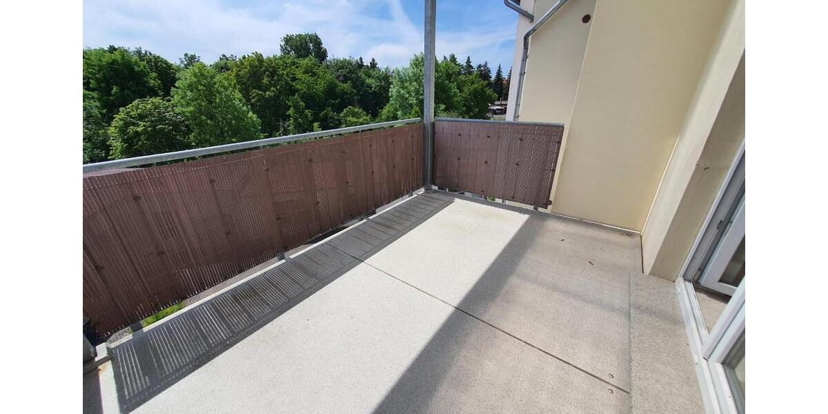 Etagenwohnung Apolda - 4 Zimmer, 98 m&sup2;, 870&euro; | Angebot:24672572