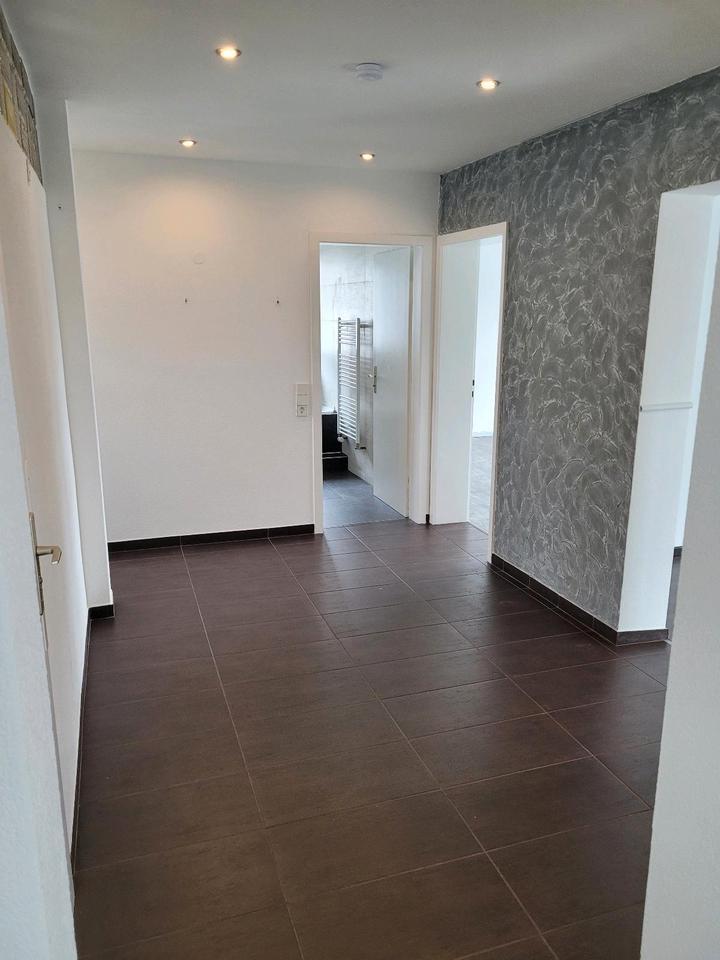 3 Zimmer Wohnung mit 2 Balkone in Sindelfingen 1200 € Kaltmiete