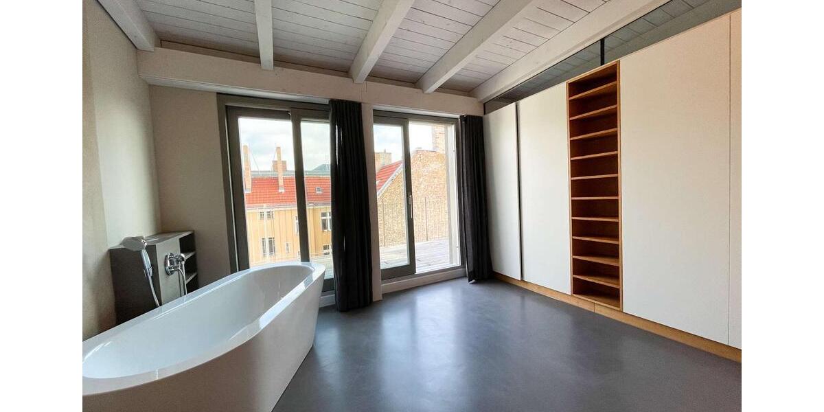 Dachgeschoßwohnung Berlin Pankow - 4 Zimmer, 154 m&sup2;, 3.542&euro; | Angebot:26002266