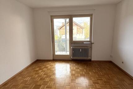 Schönes WG-Zimmer mit Balkonzugang in einer reinen >FRAUEN Wohngemeinschaft< in der Innenstadt! 1 zimmer