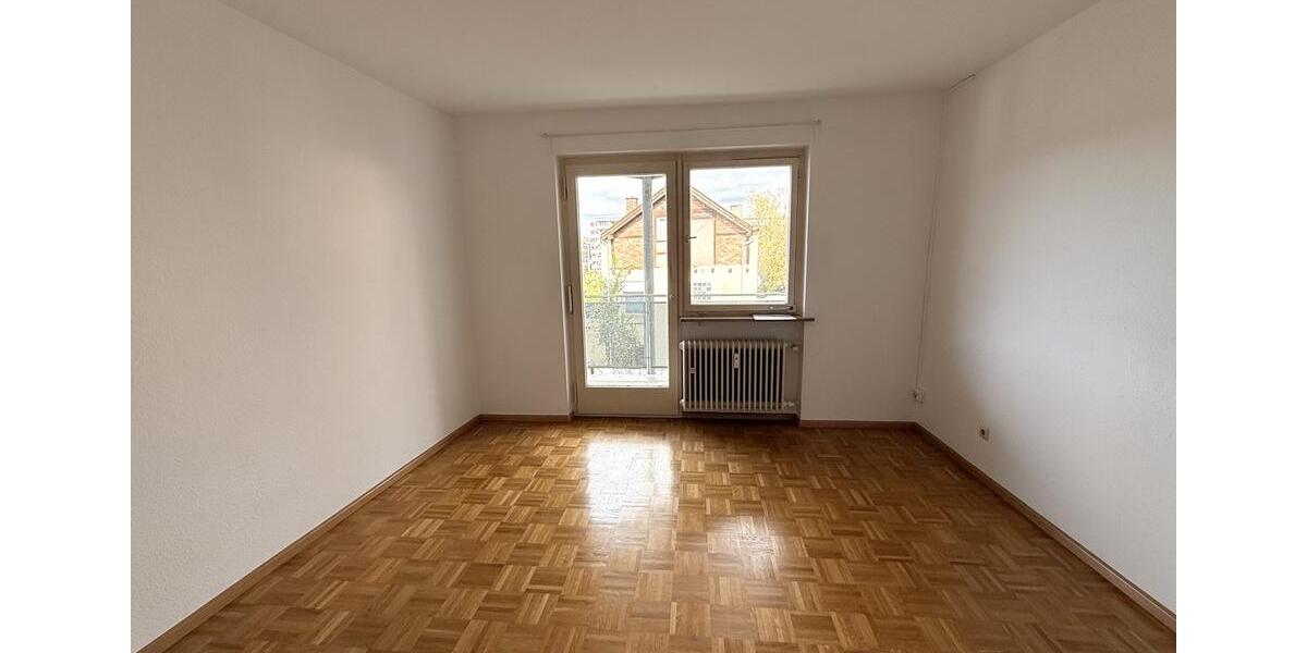 Schönes WG-Zimmer mit Balkonzugang in einer reinen >FRAUEN Wohngemeinschaft< in der Innenstadt! 1 zimmer