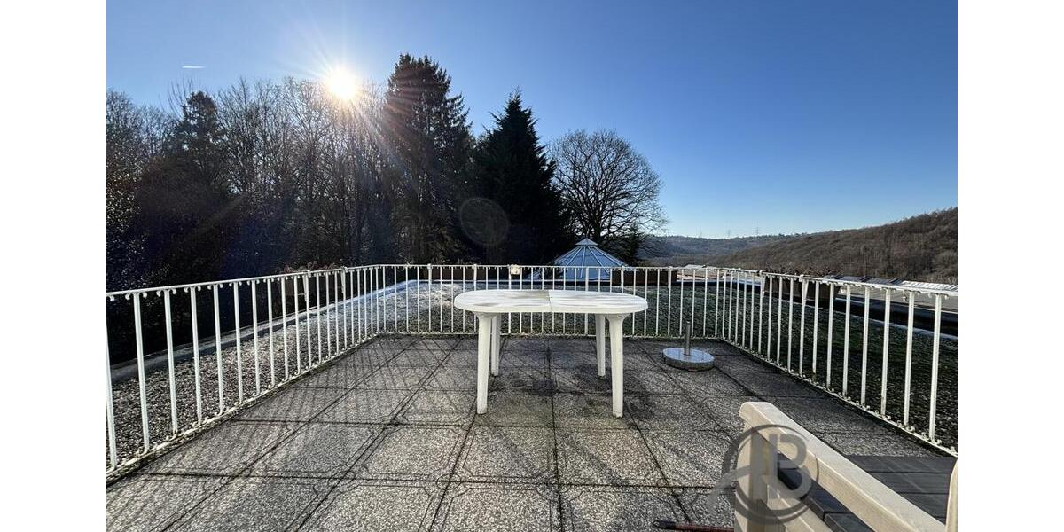 Etagenwohnung Remscheid Lüttringhausen - 2 Zimmer, 89 m&sup2;, 850&euro; | Angebot:25590118