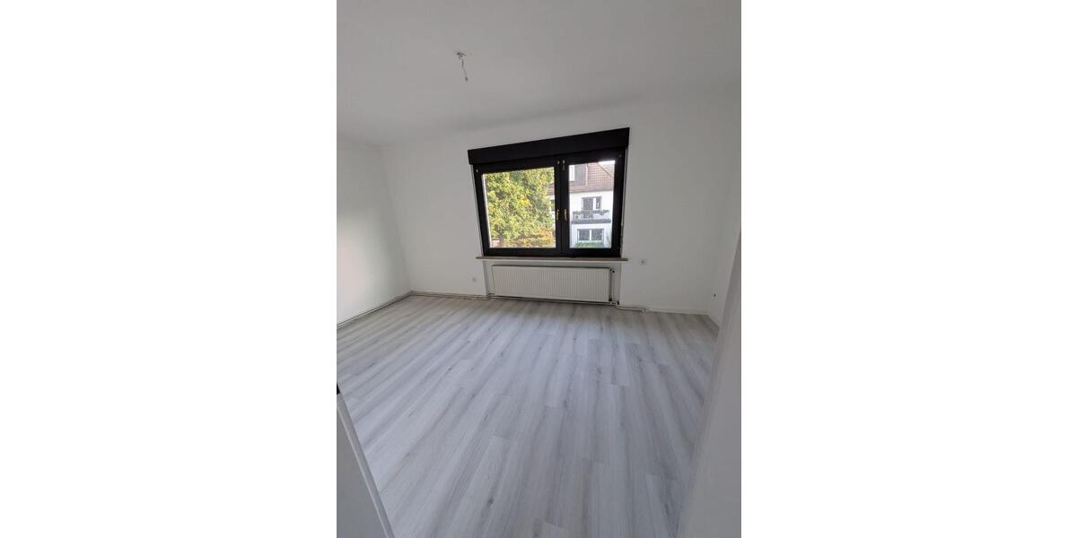 Etagenwohnung Hattingen - 3 Zimmer, 85 m&sup2;, 630&euro; | Angebot:24844947