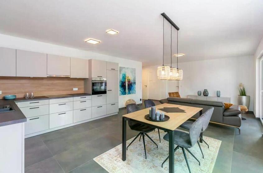 2-Zimmer-Neubau-Wohnung mit Balkon und Ankleide