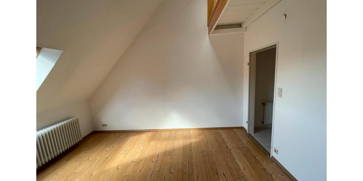 Dachgeschoßwohnung Göttingen Oststadt - 1 Zimmer, 32 m&sup2;, 649&euro; | Angebot:26272821