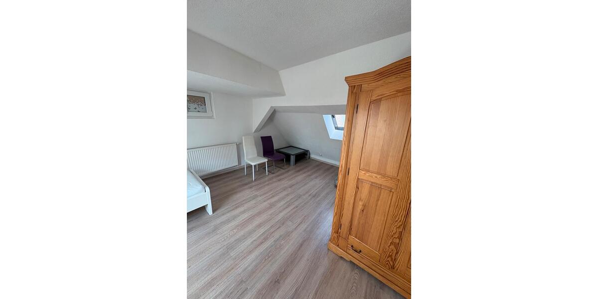 Etagenwohnung Oberderdingen - 2 Zimmer, 25 m&sup2;, 450&euro; | Angebot:26598335