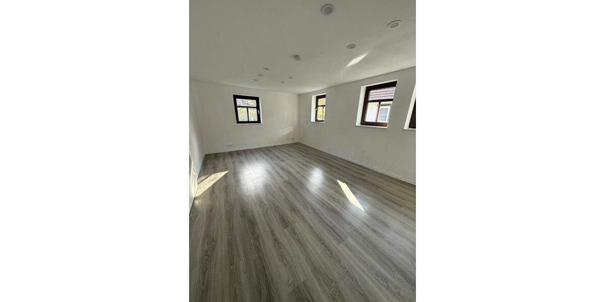 Mehrfamilienhaus, Wohnhaus Waltershausen - 4 Zimmer, 100 m&sup2;, 790&euro; | Angebot:25732008