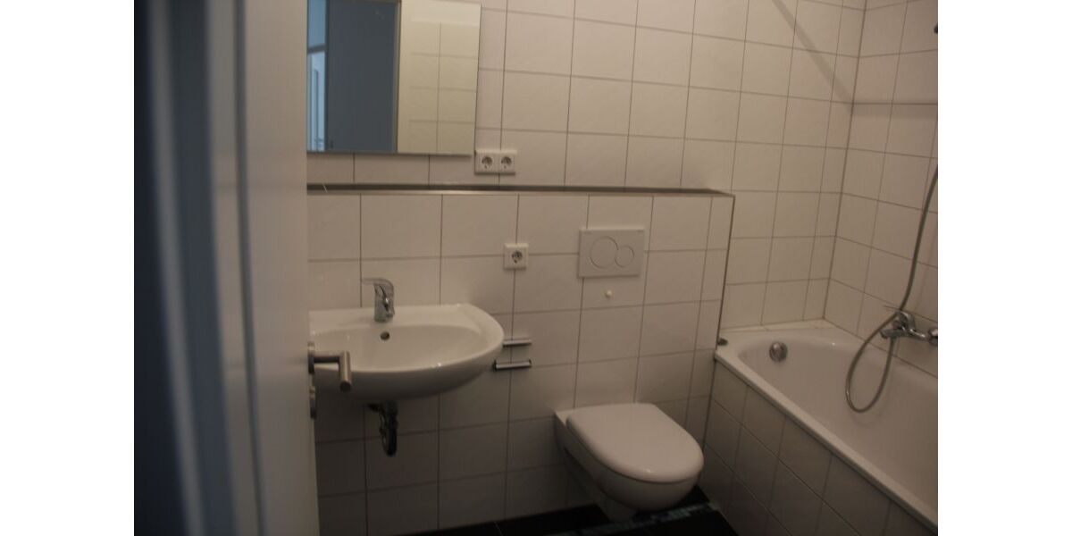Schöne helle Altbauwohnung - 2- Düsseldorf Stadtbezirk 7 | Angebot:26744840