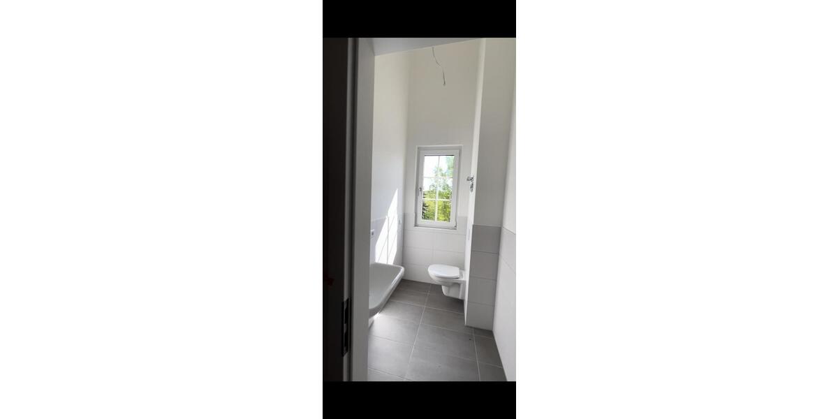 Dachgeschoßwohnung Freital - 4 Zimmer, 91 m&sup2;, 1.420&euro; | Angebot:26086293
