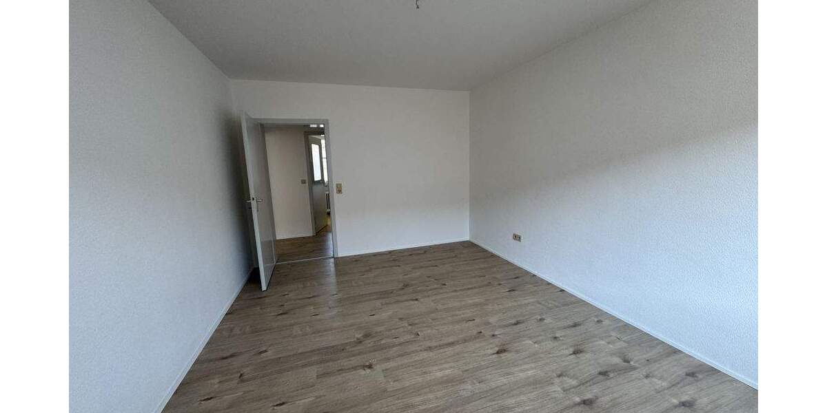 Etagenwohnung Pforzheim Südweststadt - 2 Zimmer, 65 m&sup2;, 700&euro; | Angebot:25734507