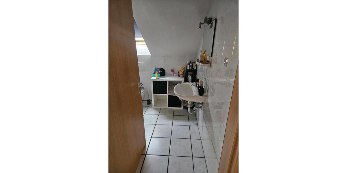 Dachgeschoßwohnung Bad Neuenahr-Ahrweiler Ahrweiler - 2 Zimmer, 65 m&sup2;, 700&euro; | Angebot:26556611