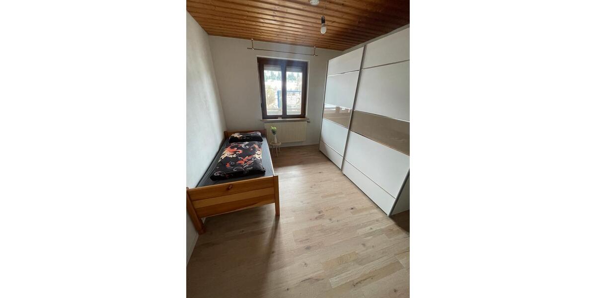Wohnen auf Zeit Albstadt Gemarkung Onstmettingen - 3 Zimmer, 70 m&sup2;, 395&euro; | Angebot:25937050