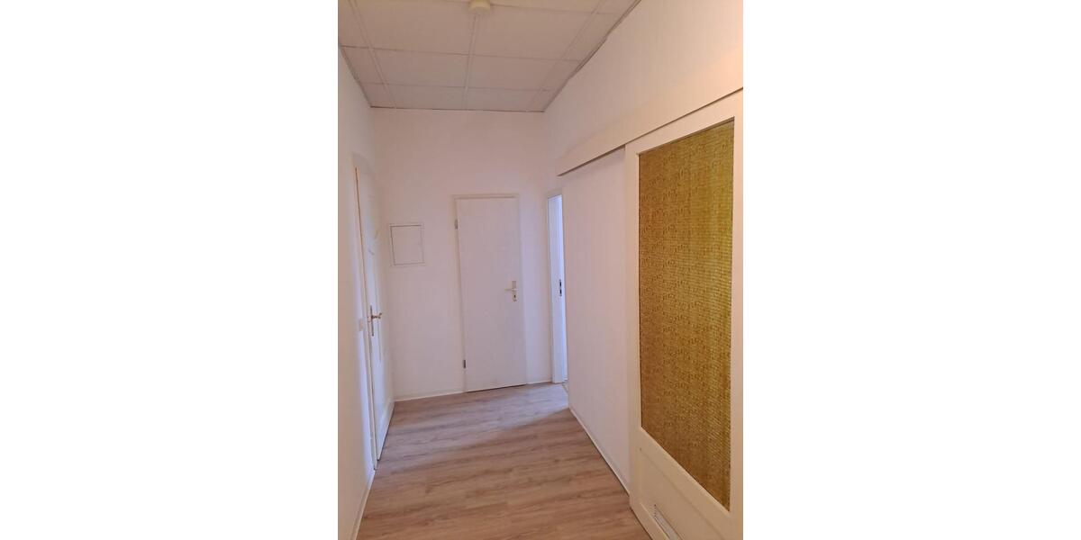 Etagenwohnung Waldheim - 3 Zimmer, 84 m&sup2;, 525&euro; | Angebot:25855293