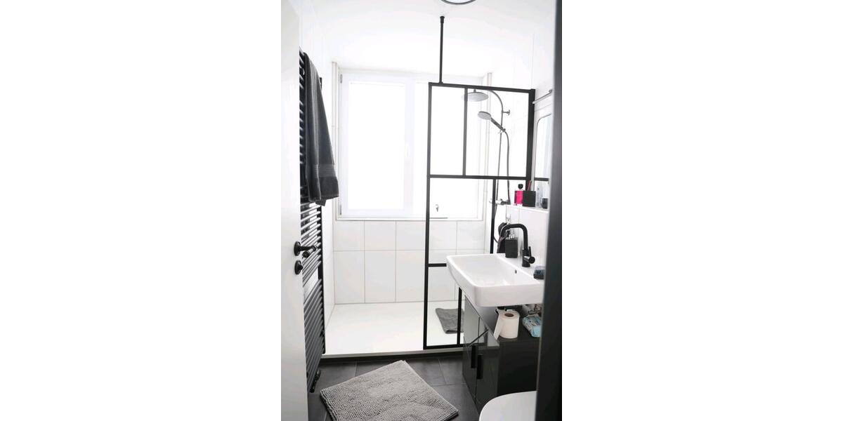 Schöne renovierte 2-Zimmer-Wohnung zu vermieten 2 zimmer