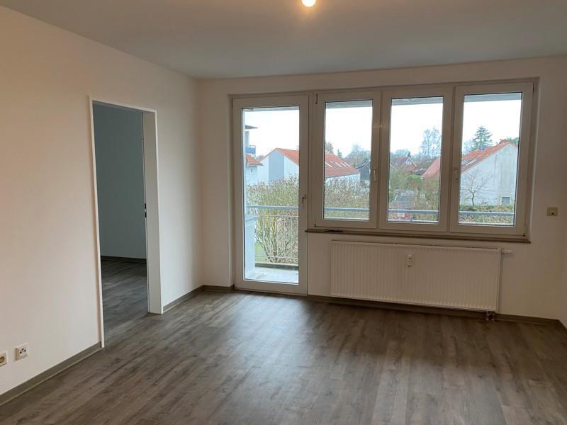 Renovierte 3-Zimmer-Wohnung mit Balkon zimmer