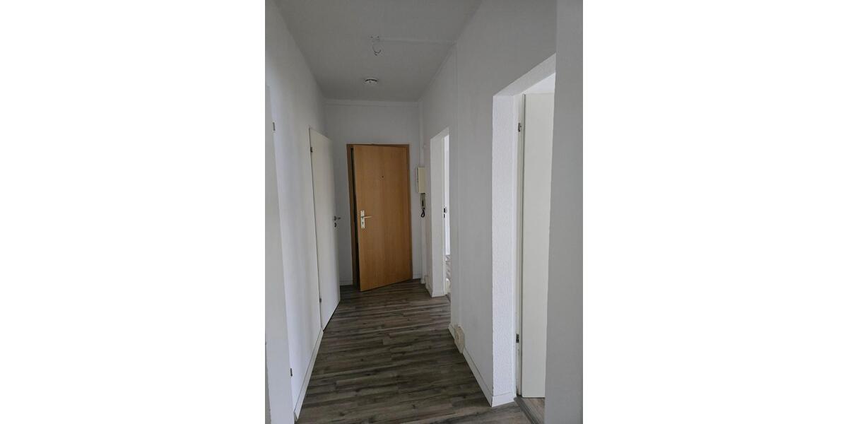 Etagenwohnung Hainichen - 3 Zimmer, 63 m&sup2;, 616&euro; | Angebot:23747657
