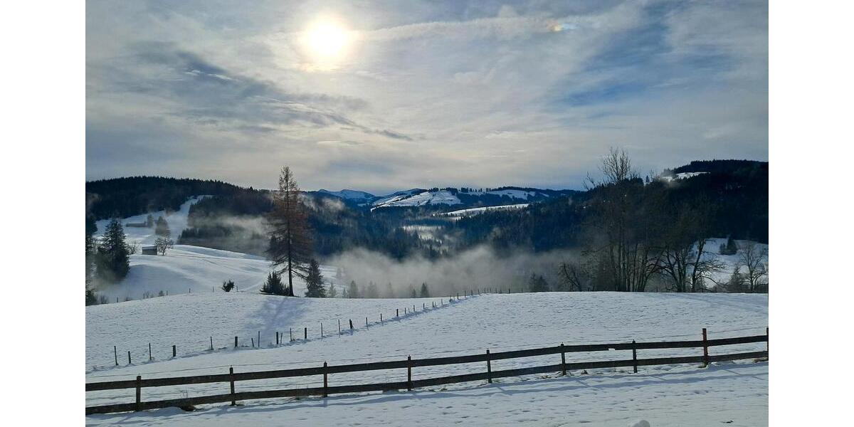 Etagenwohnung Stiefenhofen - 3 Zimmer, 100 m&sup2;, 1.000&euro; | Angebot:25082282