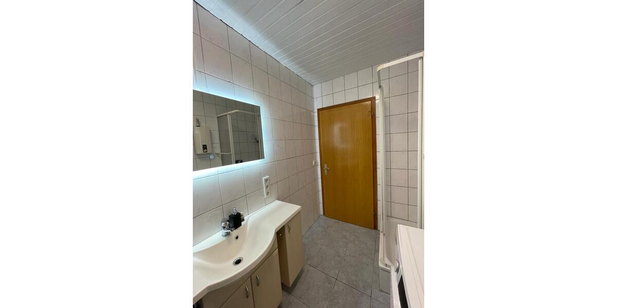 Wohnen auf Zeit Heinsberg - 5 Zimmer, 120 m&sup2;, 600&euro; | Angebot:17959623