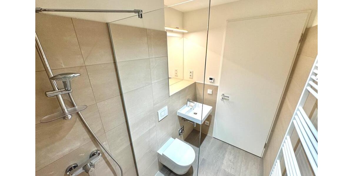 Etagenwohnung Berlin Mitte - 3 Zimmer, 87 m&sup2;, 2.526&euro; | Angebot:26602576