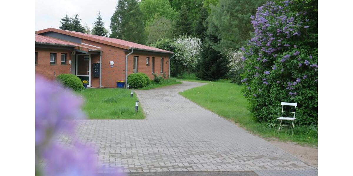 Wohnen auf Zeit Hanerau-Hademarschen Hademarschen - 8 Zimmer, 253 m&sup2;, 380&euro; | Angebot:24566079