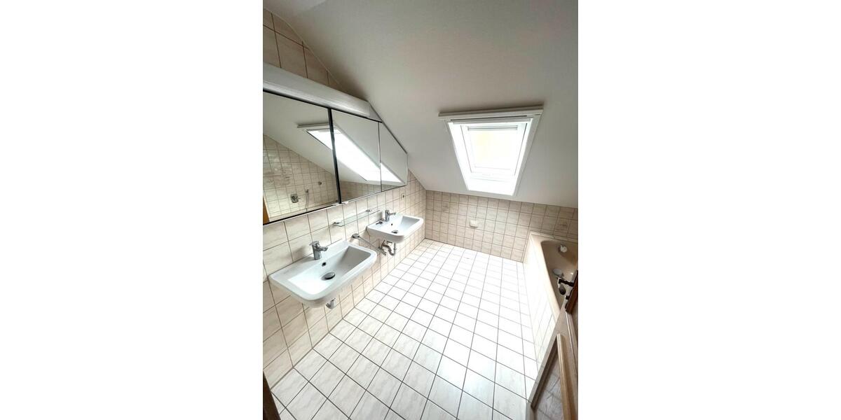 Dachgeschoßwohnung Aspach - 3 Zimmer, 92 m&sup2;, 950&euro; | Angebot:26354844