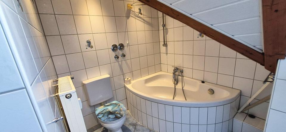 Dachgeschoßwohnung Vellmar - 2 Zimmer, 53 m&sup2;, 450&euro; | Angebot:26004062