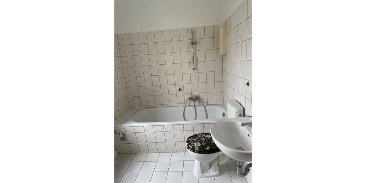 Etagenwohnung Altenburg Südost - 3 Zimmer, 54 m&sup2;, 300&euro; | Angebot:25770122