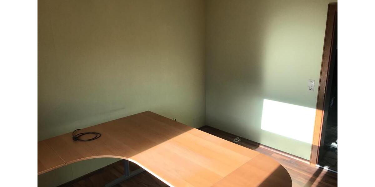 Etagenwohnung Sinzing - 5 Zimmer, 130 m&sup2;, 1.400&euro; | Angebot:25905392