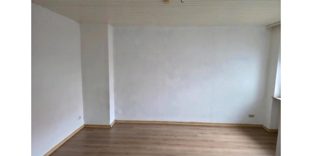 Erdgeschoßwohnung Hasselroth - 3 Zimmer, 114 m&sup2;, 1.000&euro; | Angebot:25823205