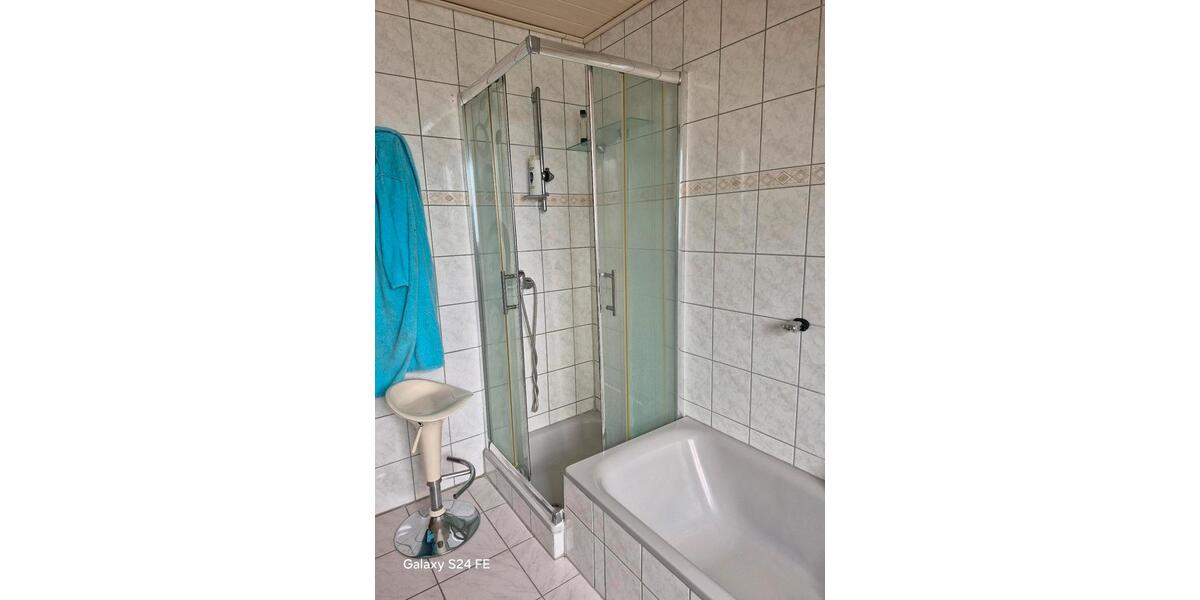 Dachgeschoßwohnung Ehringshausen - 4 Zimmer, 110 m&sup2;, 1.200&euro; | Angebot:24650386